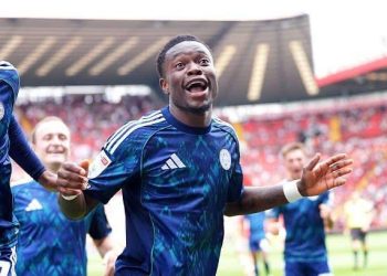 Frank Lampard chases Fatawu Issahaku for Coventry
